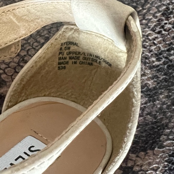 COPY - Steve Madden Xternal Size 6.5 - Picture 4 of 11
